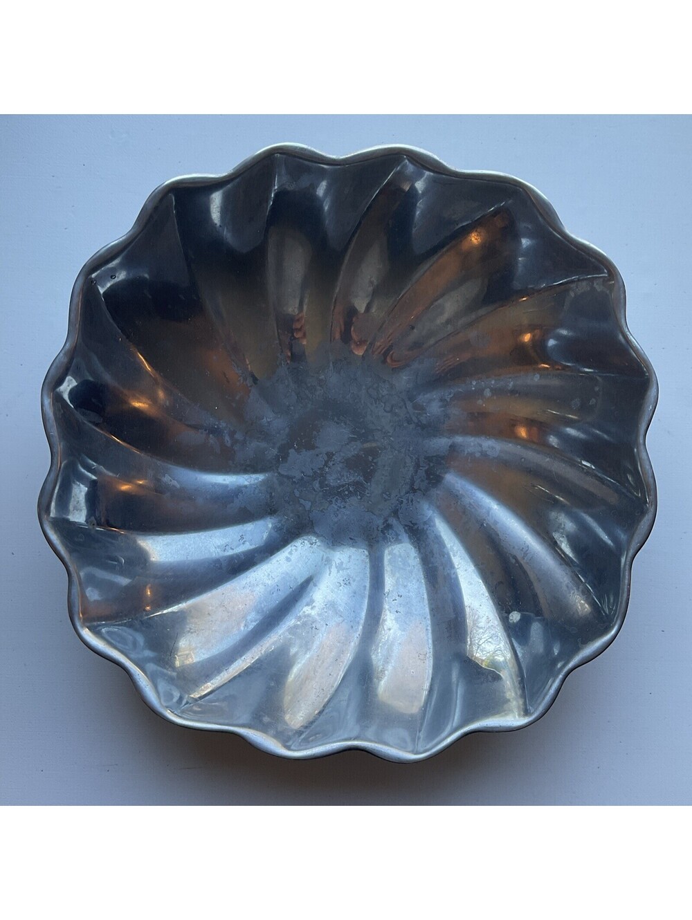 Vintage Wilton Armetale Pewter Fruit Or Serving Bowl 10” Wide 2.75” Deep
